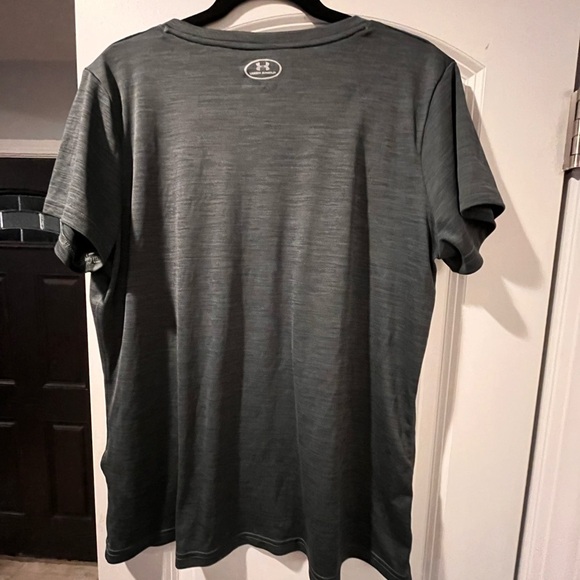 ~Under Armour~ Gray V-Neck T-Shirt - Picture 4 of 6